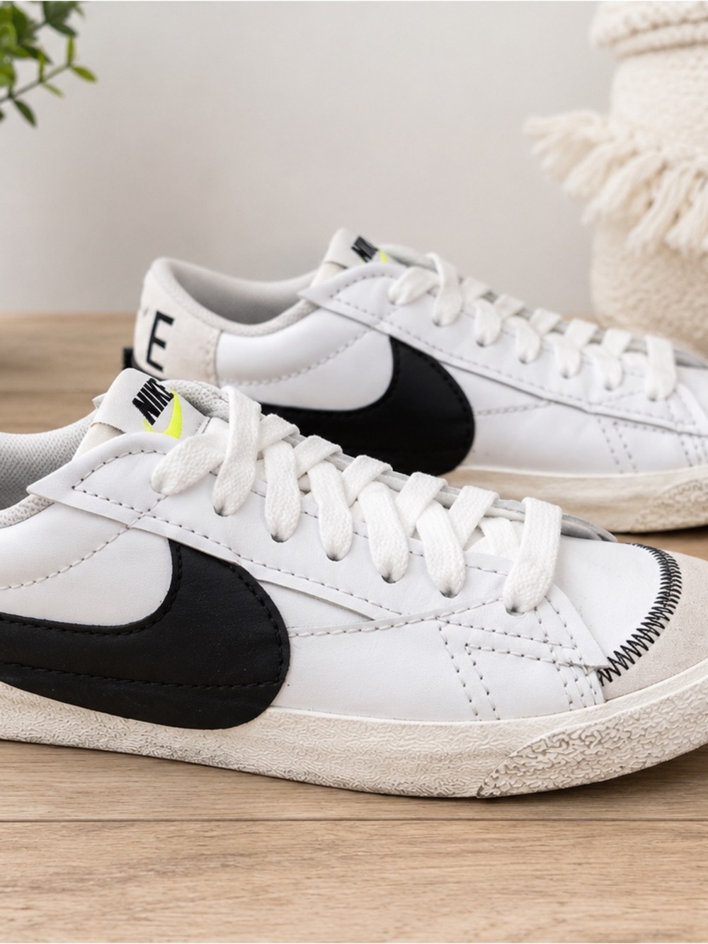 Nike Blazer Low ’77 Jumbo Women’s Sneakers – Size 10.5